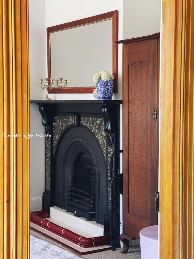 Cambridge House Breakfast & Bed Bed & Breakfast Geeveston Exterior foto